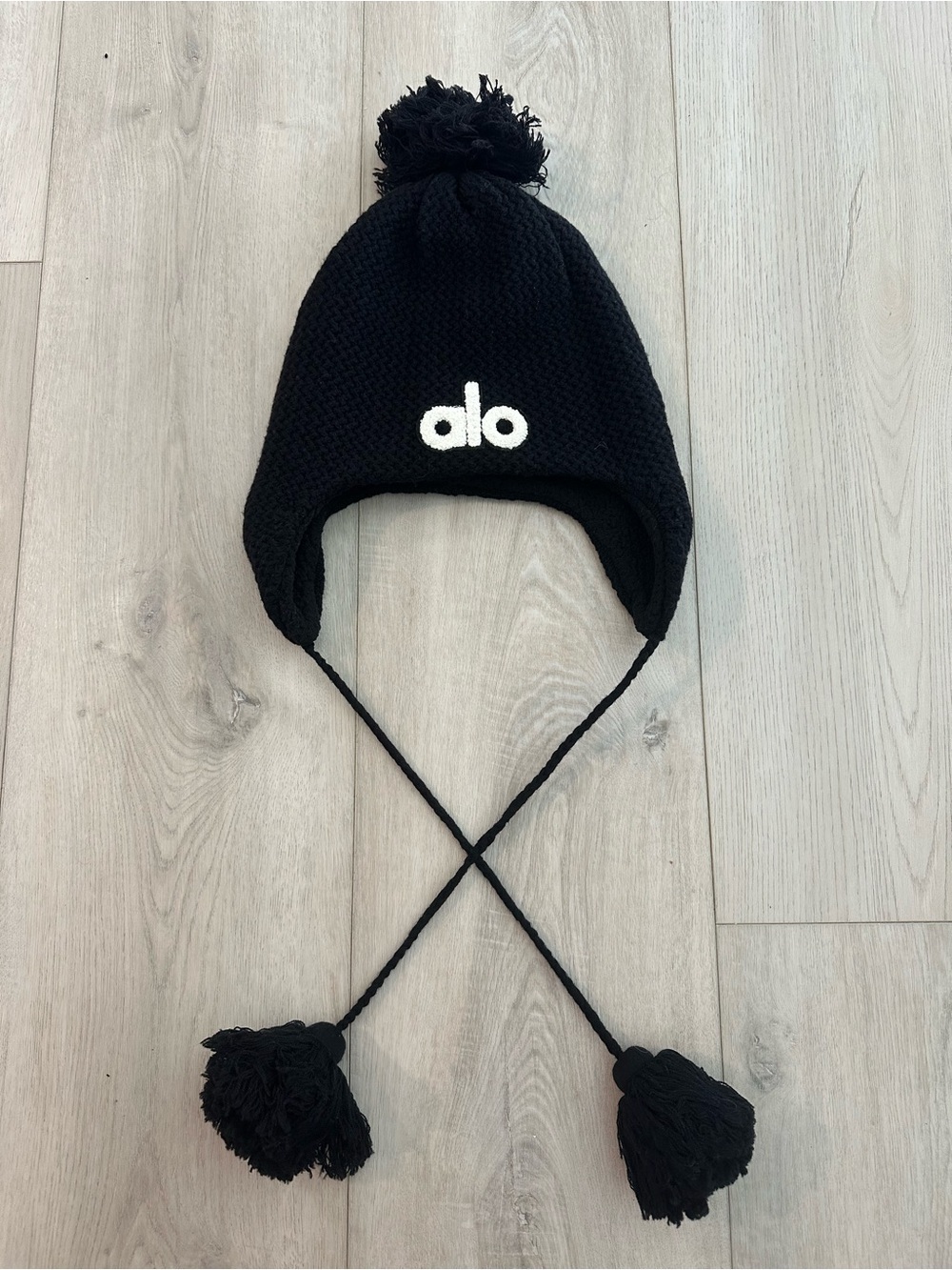 Alo Yoga Black Merino Wool Earflap Pom Pom Beanie One Size